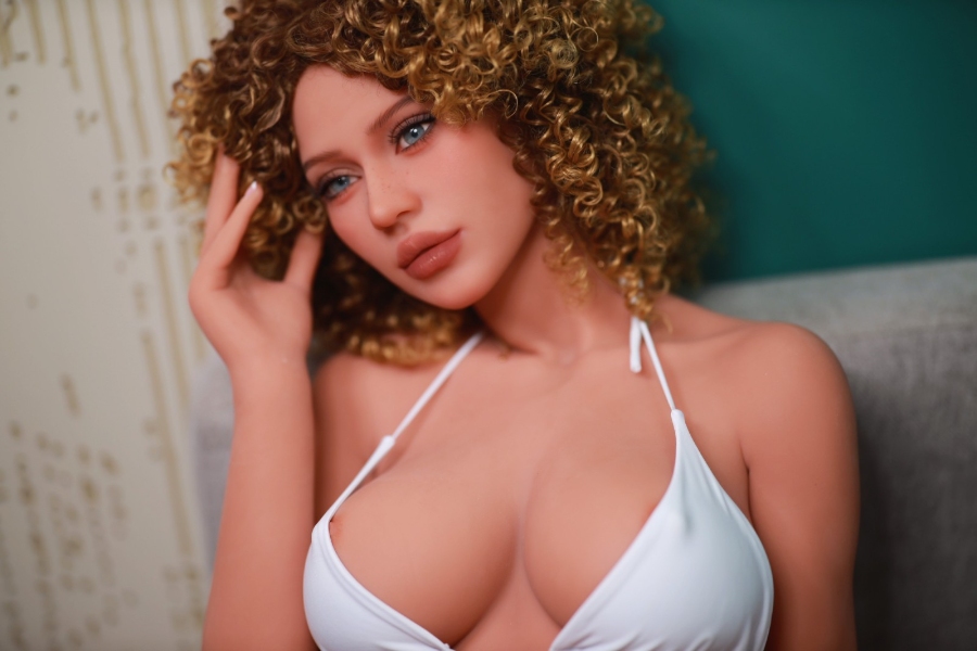 - TPE 156cm/61.42" G-CUP 34.5kg/76.06lbs Sex Doll