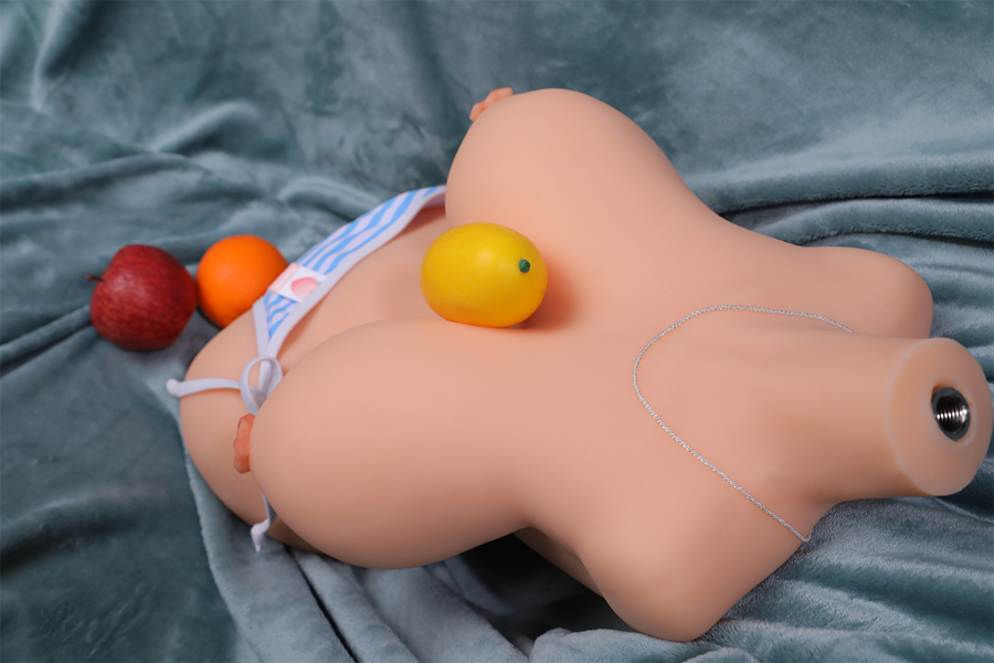 - TPE 22.44cm/8.83" 15.5kg/34.17lbs Sex Doll