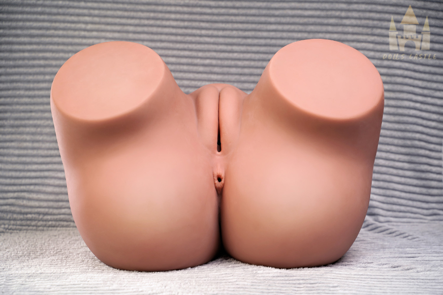 - TPE 47kg/103.62lbs Sex Doll