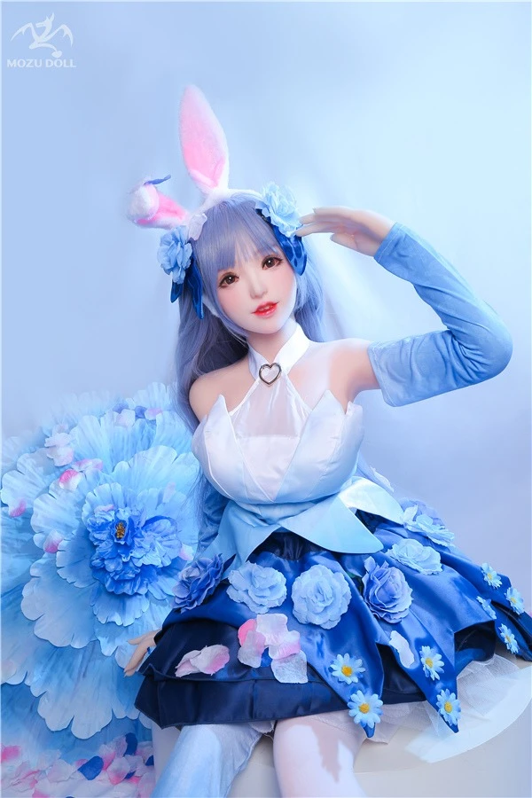 Beautiful Busty Sex Doll Mae 145cm (Free Doll Same Clothes)