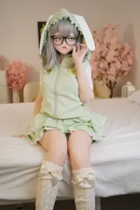 149cm-B-cup-101.jpg.webp