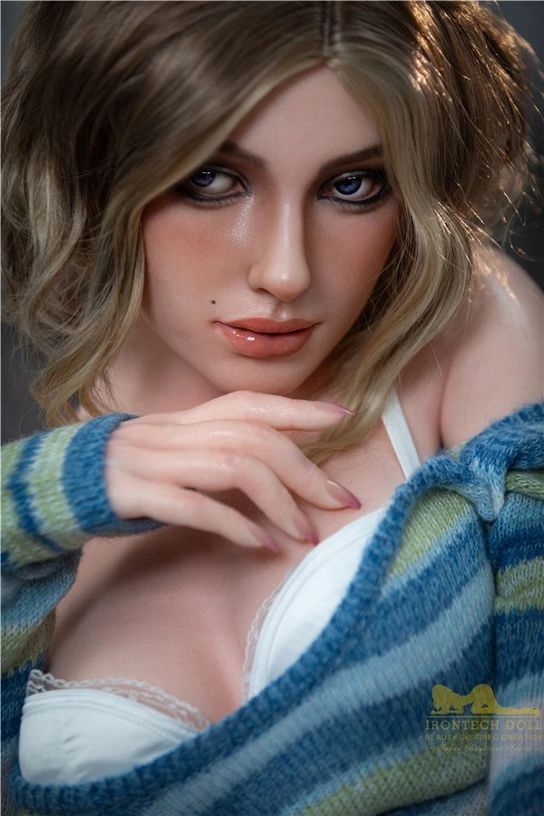 Real Life Curvy Short Hair Sex Doll Luna 152cm
