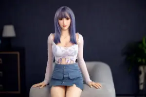 6YE-DOLL-2.jpg-3.webp