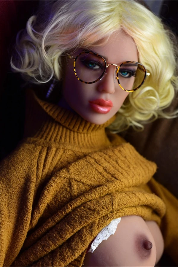 Life-Size Mature Blonde Sex Doll Everlee 163cm