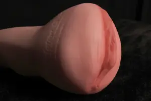 C-Vagina911-Polar-LightsCinnamon7_WH_900x600px.jpg.webp