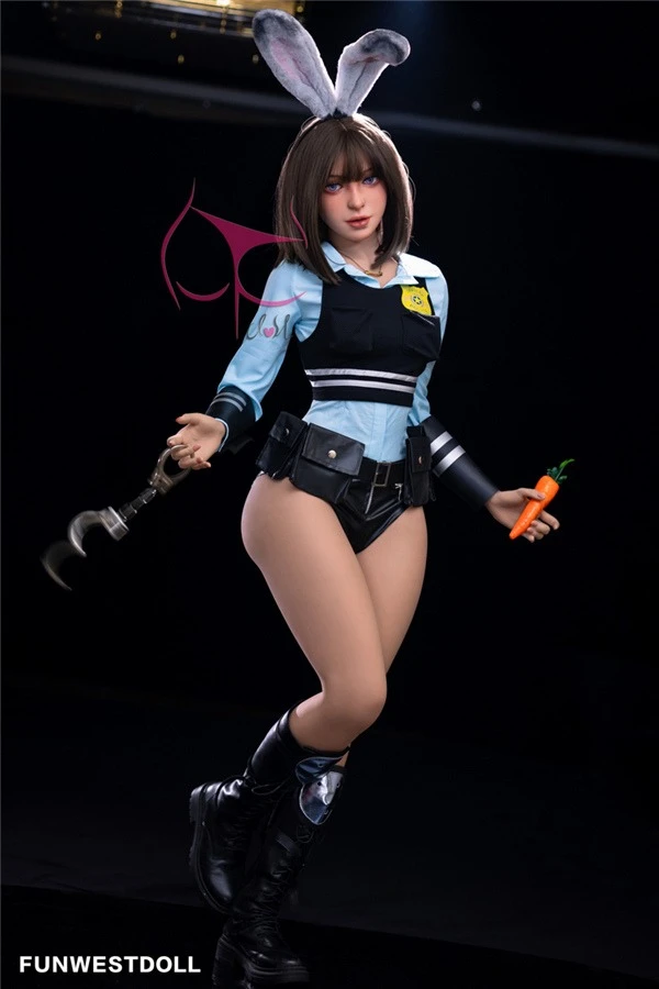 Small Tits Big Boobs Rosplay Sex Doll Sienna 157cm