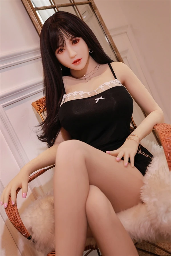 Busty Japanese Sex Doll Juliette 168cm