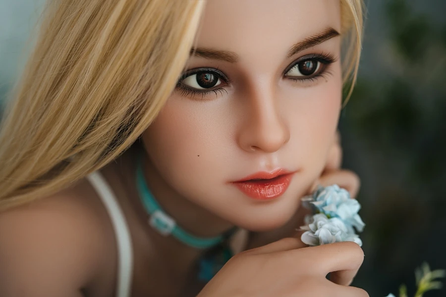 Vera 148cm (Movable Jaw With Oral Structure)