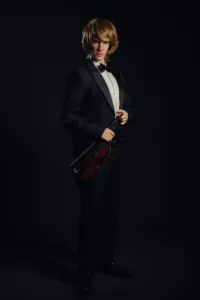 RICHARD-T-175cm-4_WH_600x900px.jpg.webp