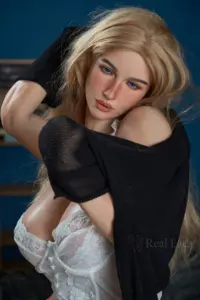 Real-LADY-113-88.jpg.webp