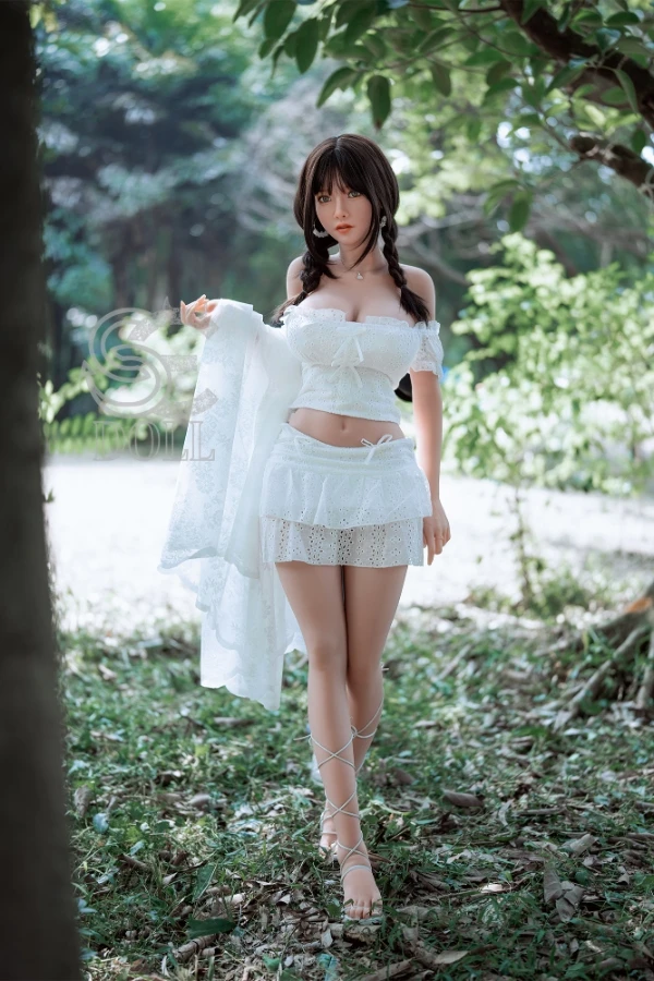 Chubby Brunette Sex Doll Kemeny 161cm
