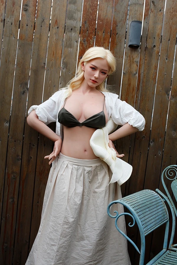 Blonde Chubby Sex Doll Leanna 156cm