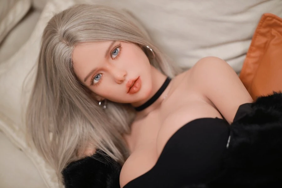 Realistic Busty Female Sex Doll Elianna 158cm