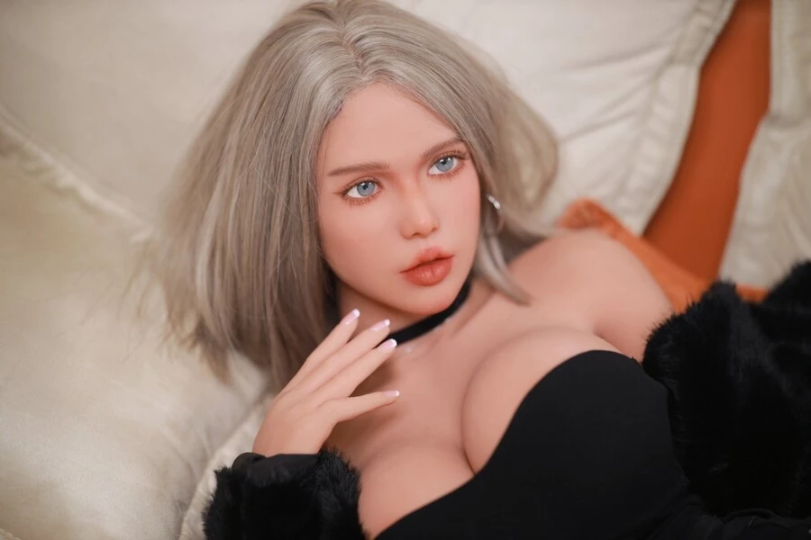 Realistic Busty Female Sex Doll Elianna 158cm