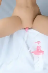 Vaginal-Cleaning-Douche-4.jpg.webp