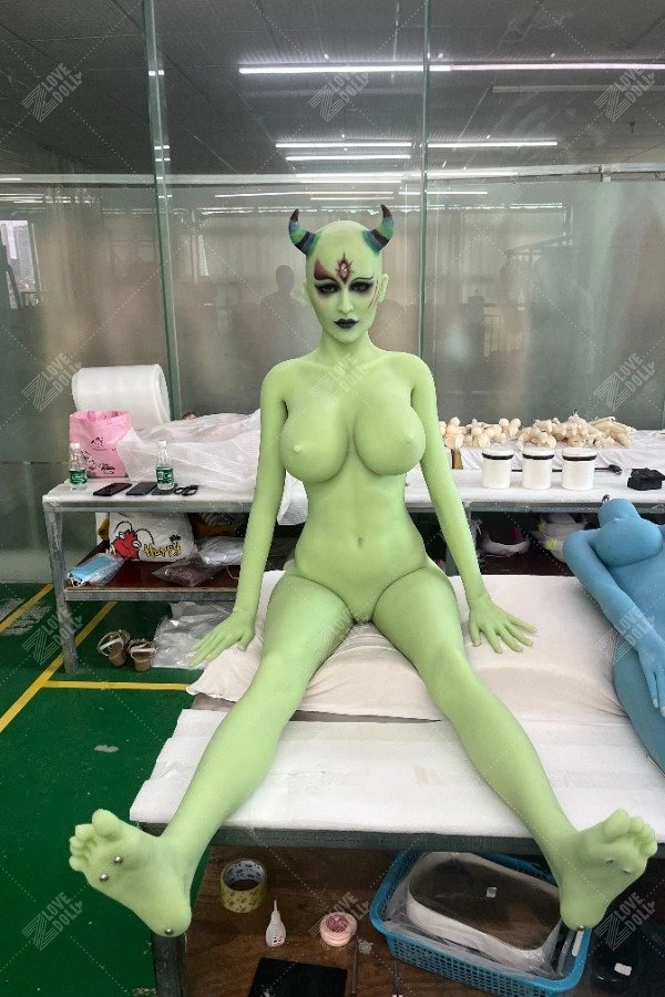 Mysterious Green Skin Alien Sex Doll Ayleen 168cm