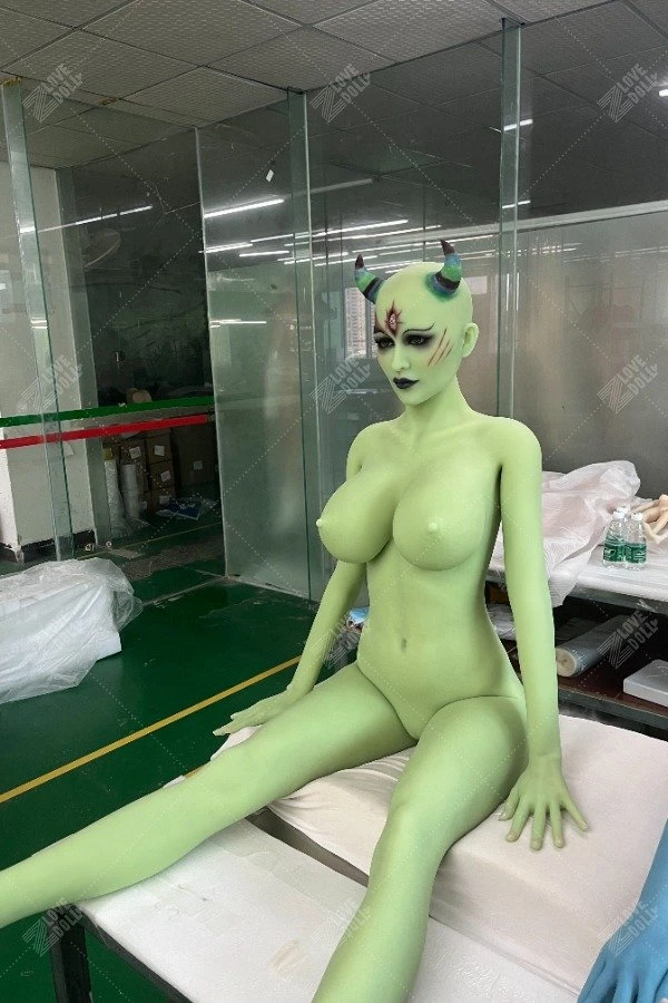 Mysterious Green Skin Alien Sex Doll Ayleen 168cm