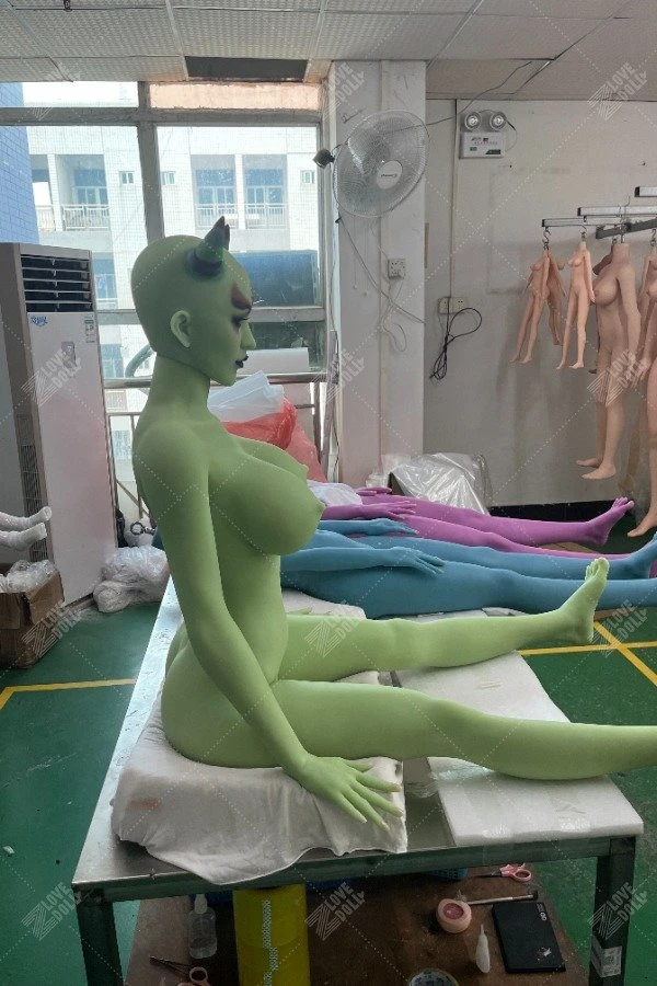 Mysterious Green Skin Alien Sex Doll Ayleen 168cm