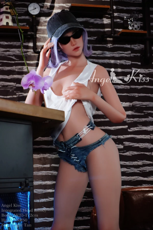 Tall Small Boobs Sex Doll 172cm (Seamless Neck Doll)