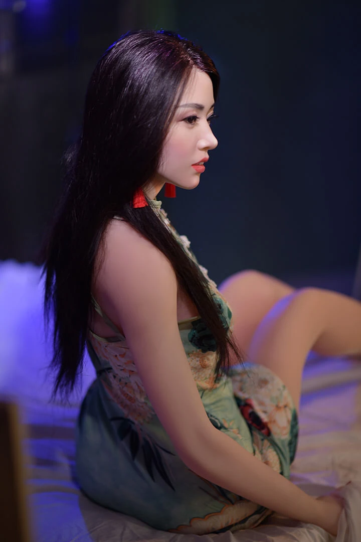 165cm sexiest Chinese black hair sex doll Cora