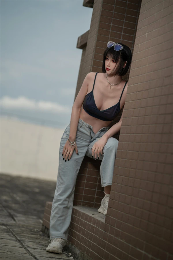 170cm C-cup Real Life Asian Fashion Sex Doll Bianca