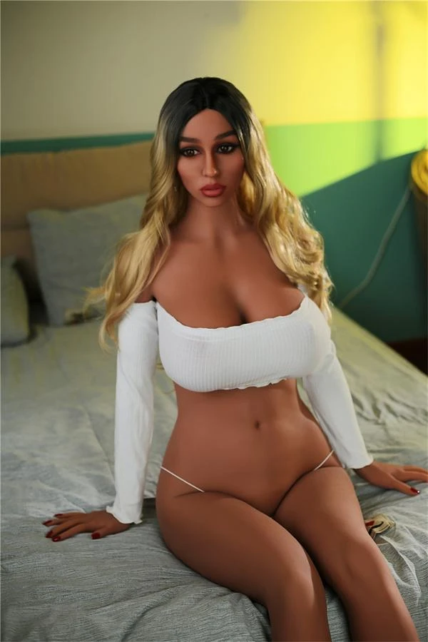 Big Boobs Tanned Sex Doll Natalia 163cm